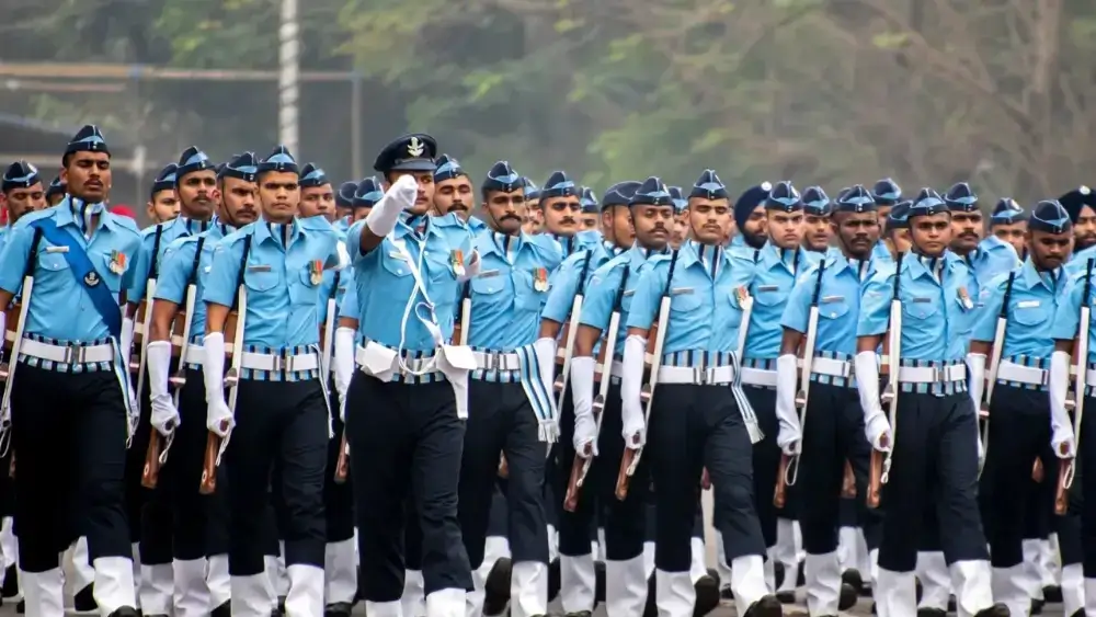 AFCAT 2 2025 Indian Air Force Officer Exam योग्यता और सैलरी