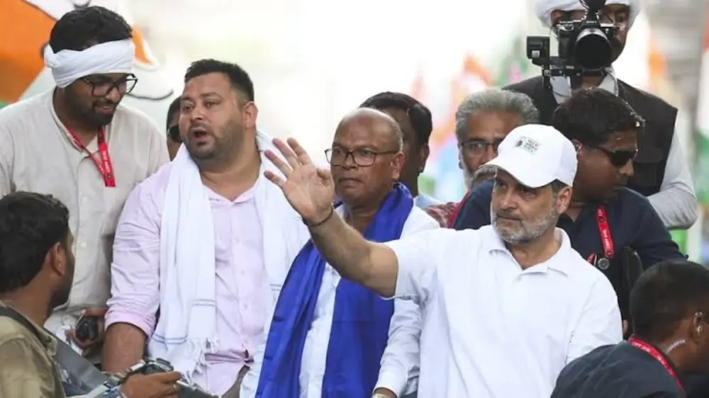 बिहार में इंडिया ब्लॉक की वोटर अधिकार यात्रा: राहुल-तेजस्वी का EC पर वार, CM फेस पर चुप्पी बरकरार”