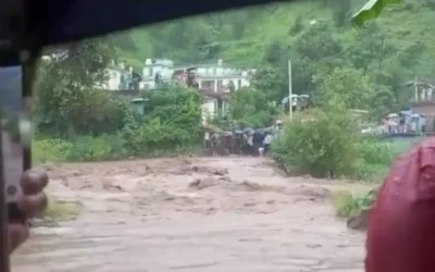 किश्तवाड़ चशोती बादल फटने की घटना, Cloud burst in Kishtwar, Jammu and Kashmir, cloud burst caused panic in Kishtwar,जम्मू कश्मीर में बादल फटने की ताजा खबर,जम्मू कश्मीर बादल फटना हादसा अपडेट