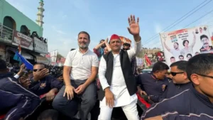 वोट चोरी विरोध में राहुल गांधी प्रियंका गांधी हिरासत
