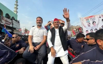 वोट चोरी विरोध में राहुल गांधी प्रियंका गांधी हिरासत